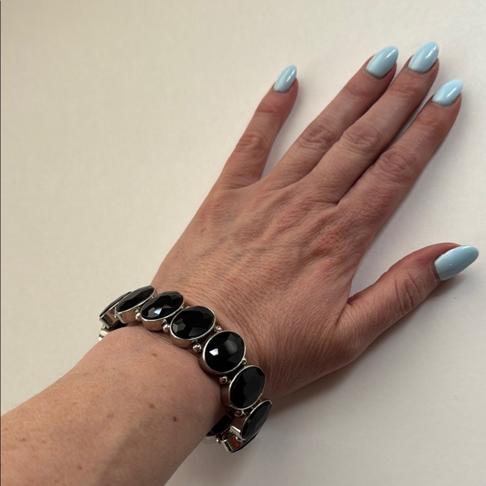 Lia Sophia Black and Silver Stretch Bracelet - Picture 4 of 7